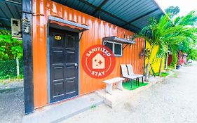 Oyo 90589 The Jungle Cabin House